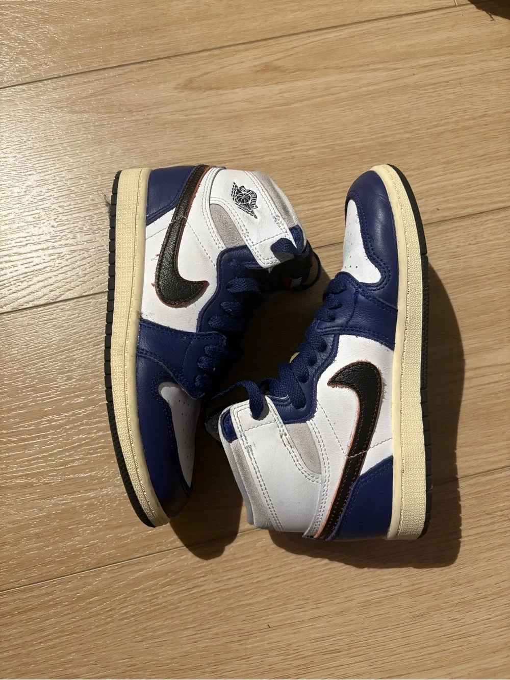 Nike Air Jordan 1 OG Rare Air - size 2